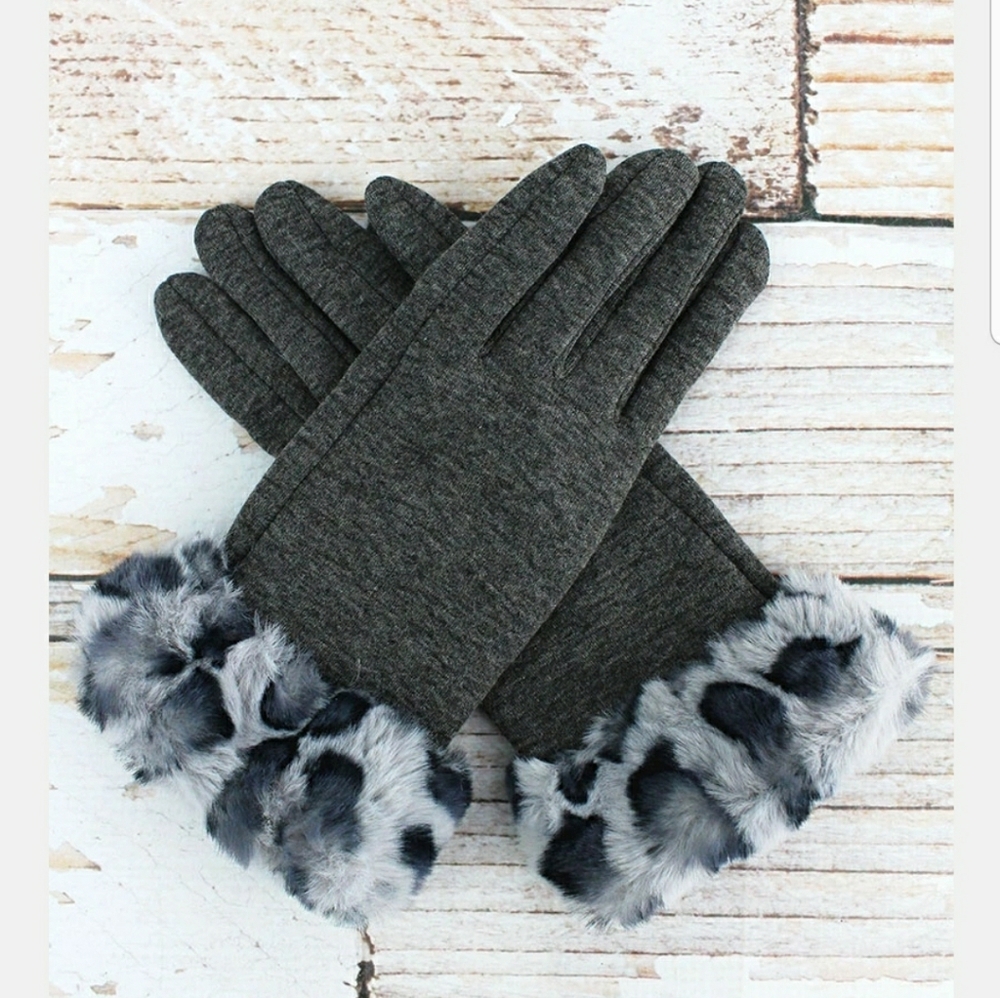 Grey animal print gloves